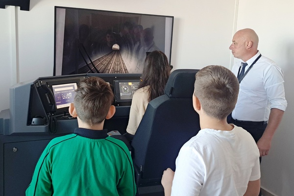 Над 1000 деца са карали метровлакче на тренажора в „Метрополитен”