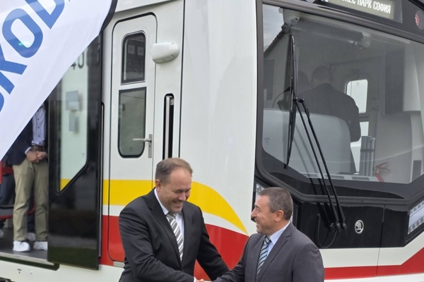 Безопасност, ефективност и повишен комфорт в новите влакове на Метрополитен ЕАД