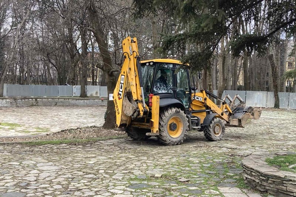 Започва изграждането на изходната площадка за тунелопробивната машина за метрото в парка на Военна академия
